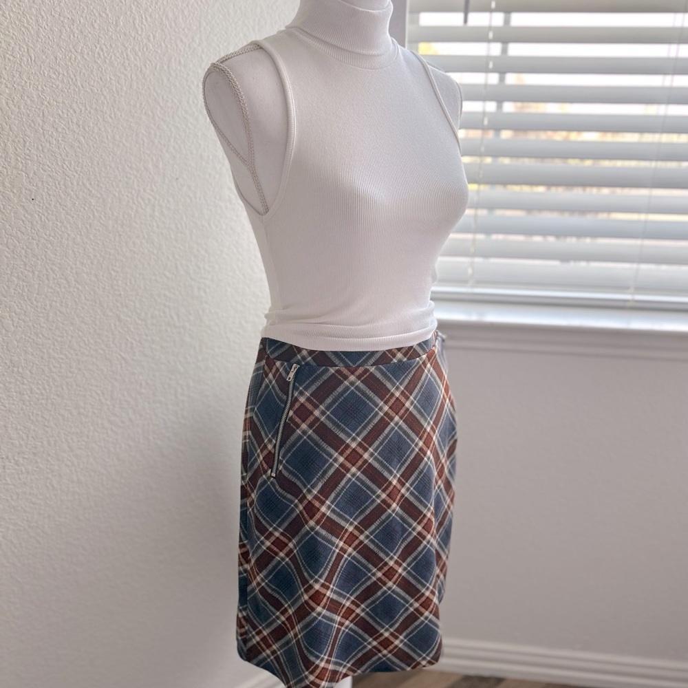 Le Lis NWT Maura Zip Pocket Details Skirt Size Small